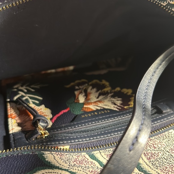 Tory Burch | Navy Happy Times Kerrington Small Zip Tote - Picture 5 of 8